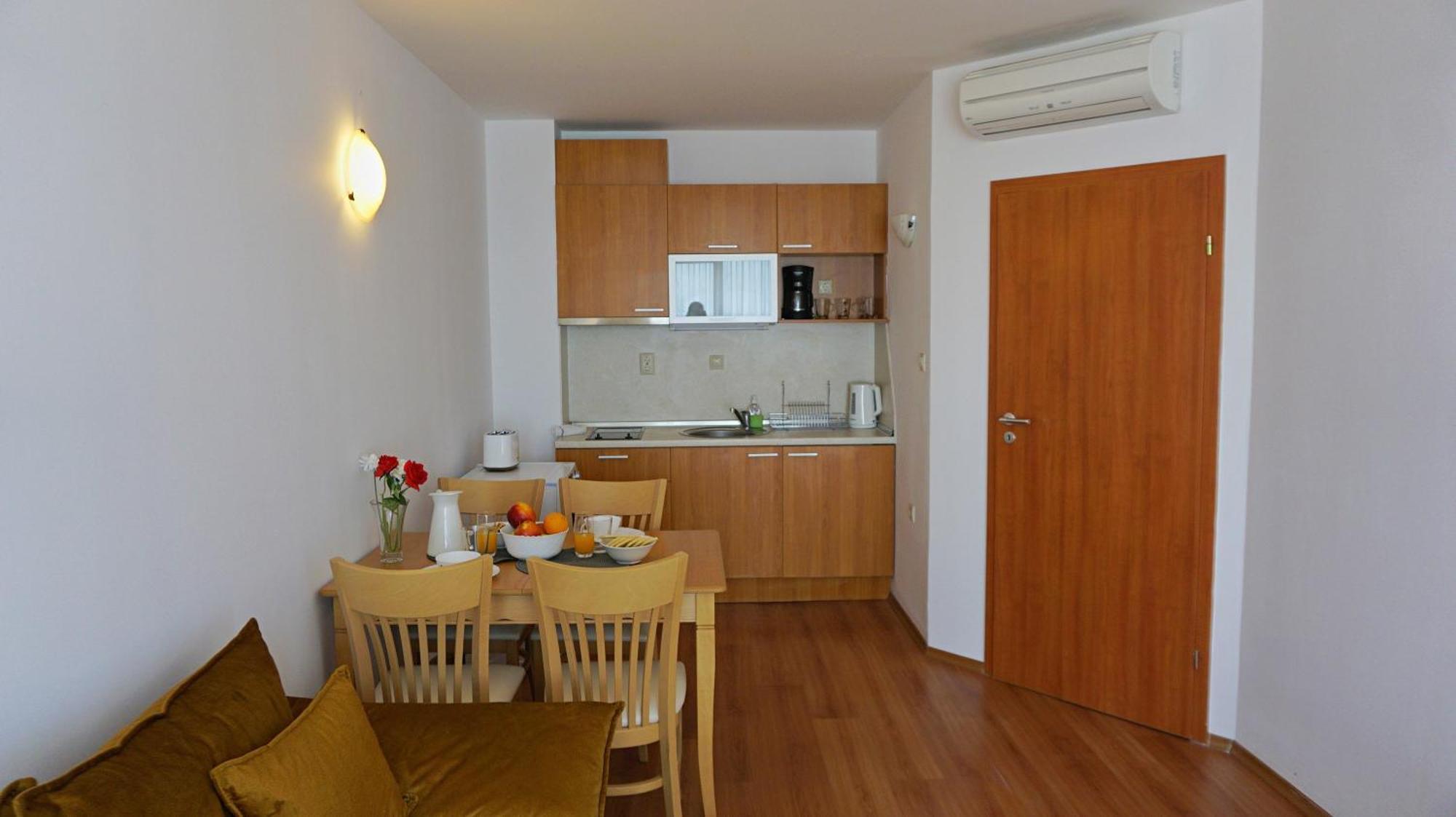 Apartments Sirena First Line - Апартаменти Сирена На Първа Линия Zlatni pjasătsi Eksteriør bilde