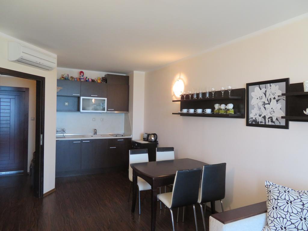 Apartments Sirena First Line - Апартаменти Сирена На Първа Линия Zlatni pjasătsi Eksteriør bilde